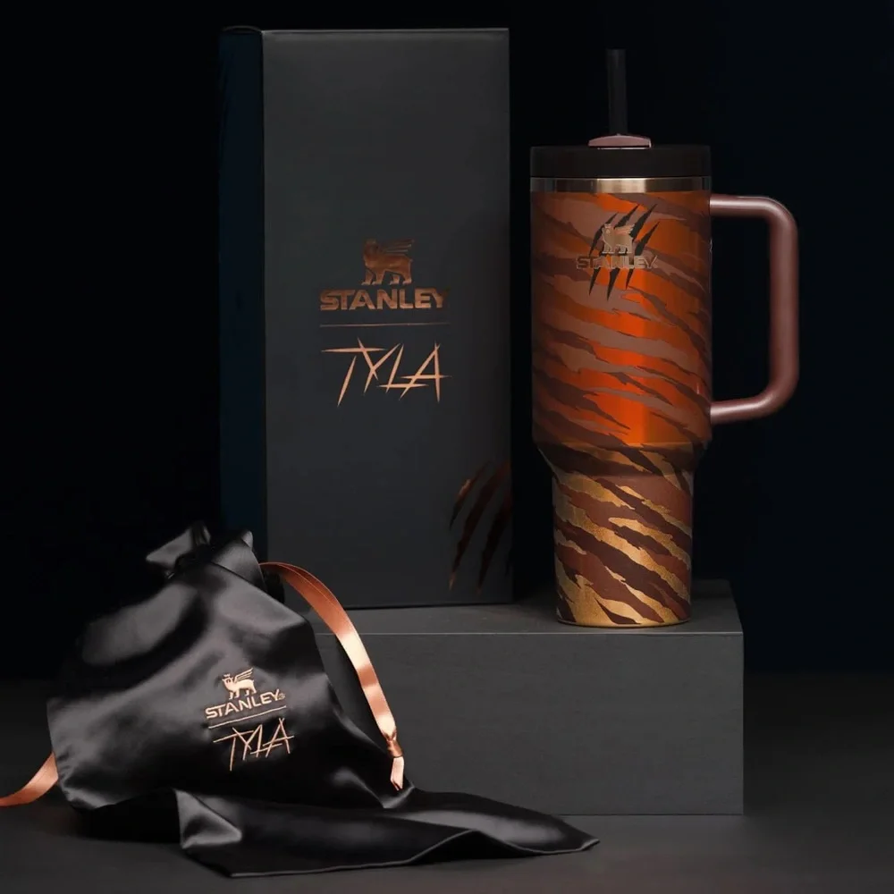 special edition Tyla Tyger Stanley Flowstate 40oz tumbler | collectible - Picture 10 of 10